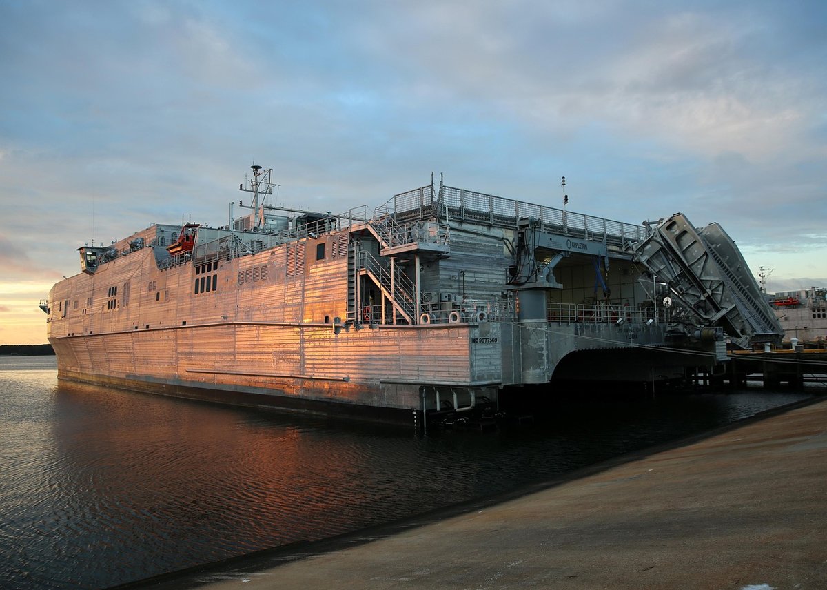 usn yuma, epf 8, military sealift command
